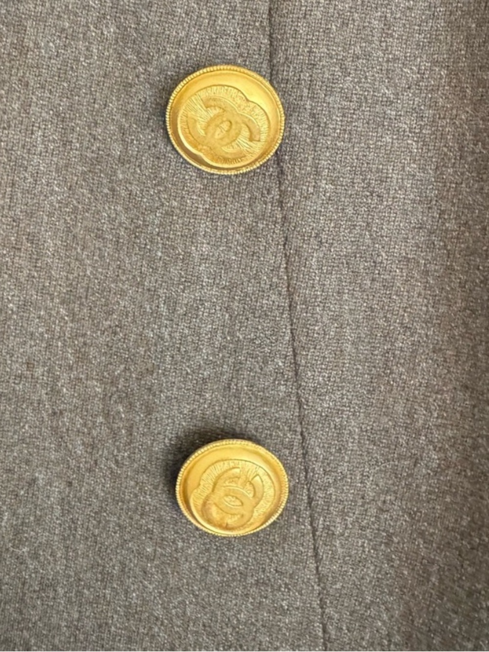 CHANEL Brown Double-Breasted Blazer & Skirt Set, Gold Buttons (Approx Size 2/4) - Picture 3 of 7